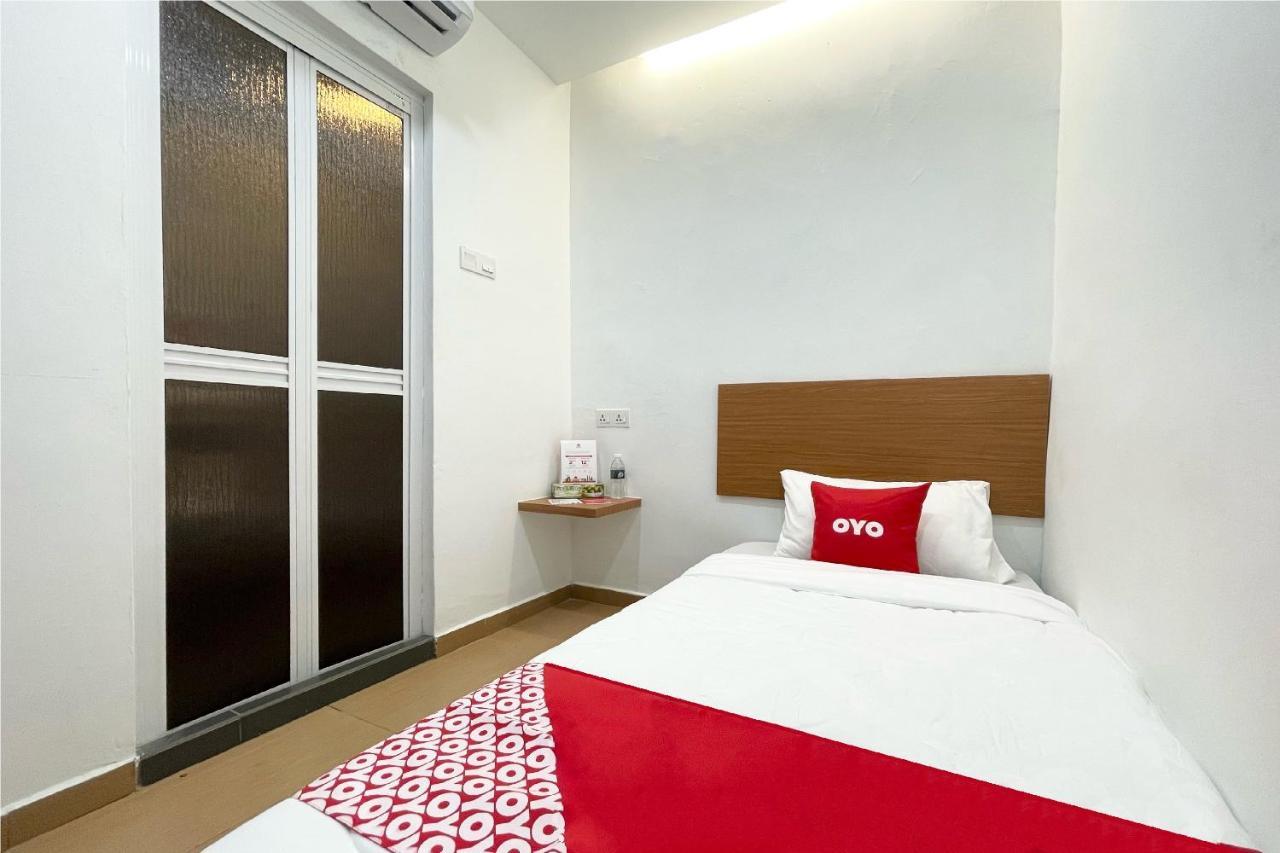 Oyo 90334 Mawlaya Hotel Bayan Lepas Zewnętrze zdjęcie