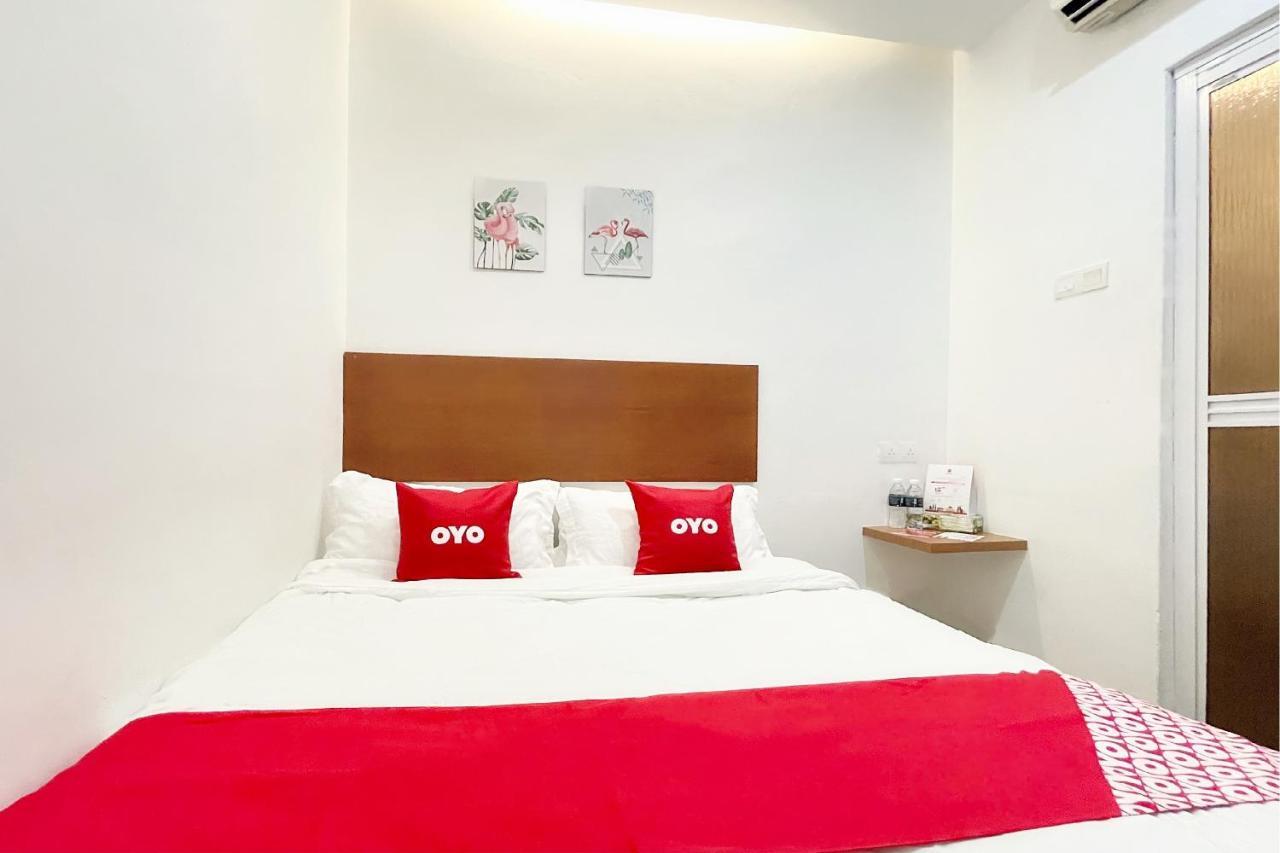 Oyo 90334 Mawlaya Hotel Bayan Lepas Zewnętrze zdjęcie