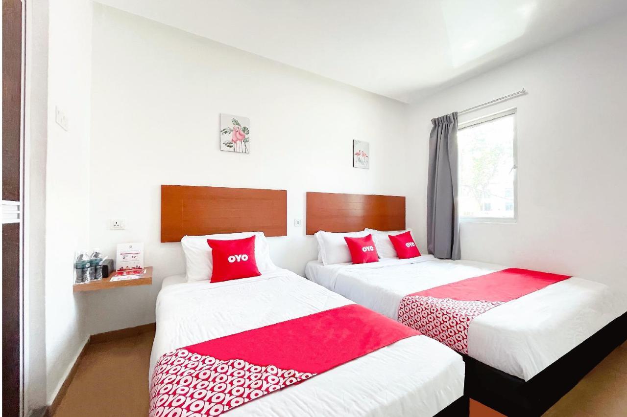 Oyo 90334 Mawlaya Hotel Bayan Lepas Zewnętrze zdjęcie